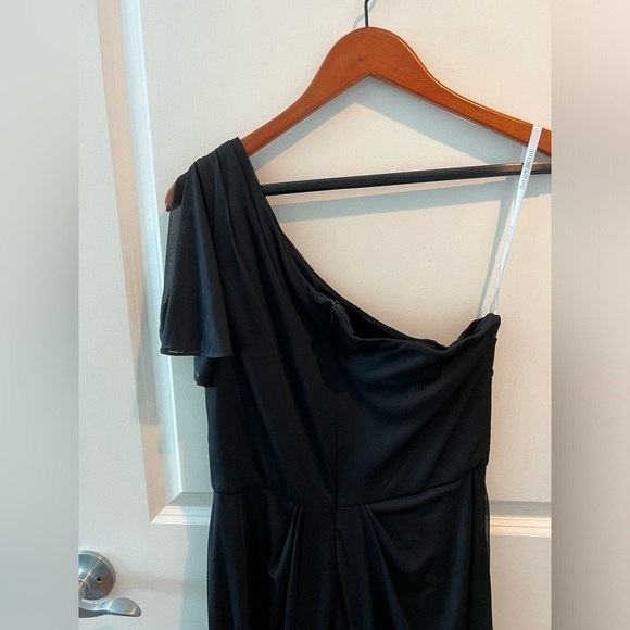 David's Bridal One Shoulder Mesh w/ Bea - Picture 5 of 16